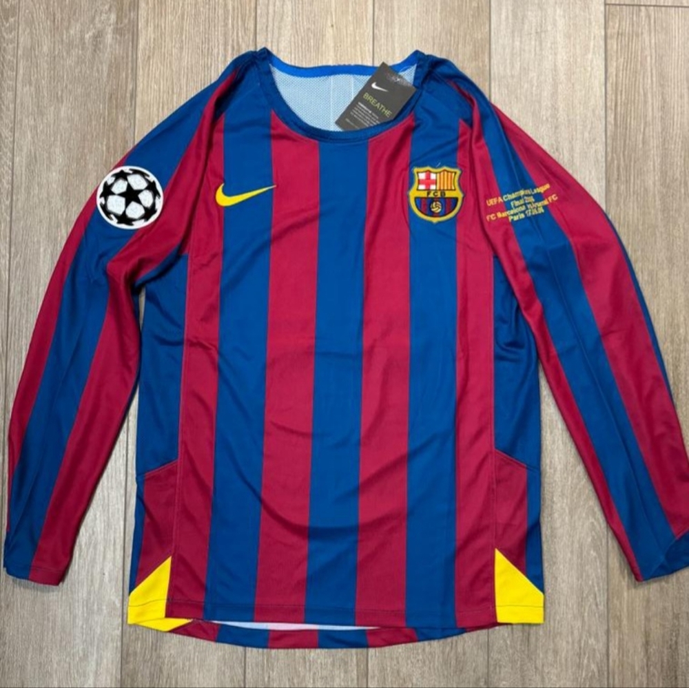 Jersey Soccer Version Retro Team Barcelona Ronaldinho#10 Long Sleeve - Picture 2 of 8